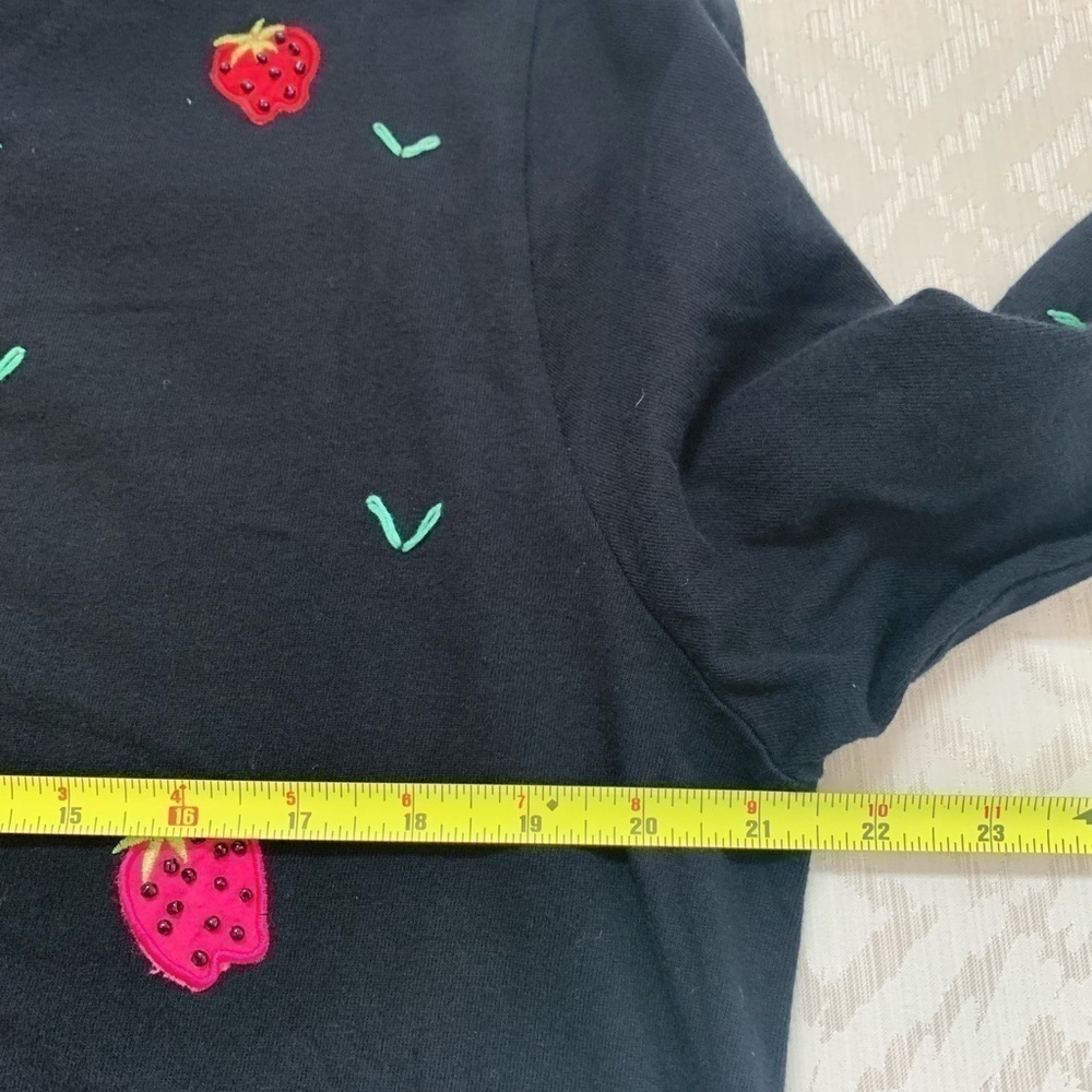 Michael Simon Lite Embroidered Beaded Strawberries Black Buttondown Top Size M - Picture 4 of 6